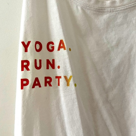 Lululemon | SEAWHEEZE Volunteer Tank | White | size 6 - Picture 2 of 3